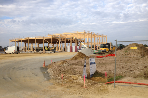 Construction de la charpente bois du bâtiment