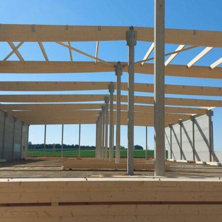 Structure en bois lamellé collé pour la plateforme logistique maisons du monde