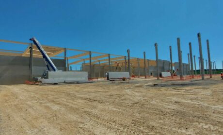 Structure en bois lamellé collé pour la plateforme logistique maisons du monde