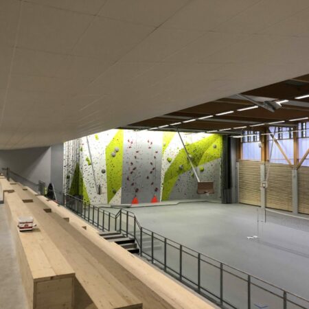 Structure en bois lamellé collé pour complexe multisport
