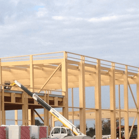 fabrication d'une structure en bois lamellé collé pour bâtiment industriel