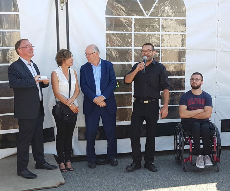 photo des 50 ans des charpentes fournier