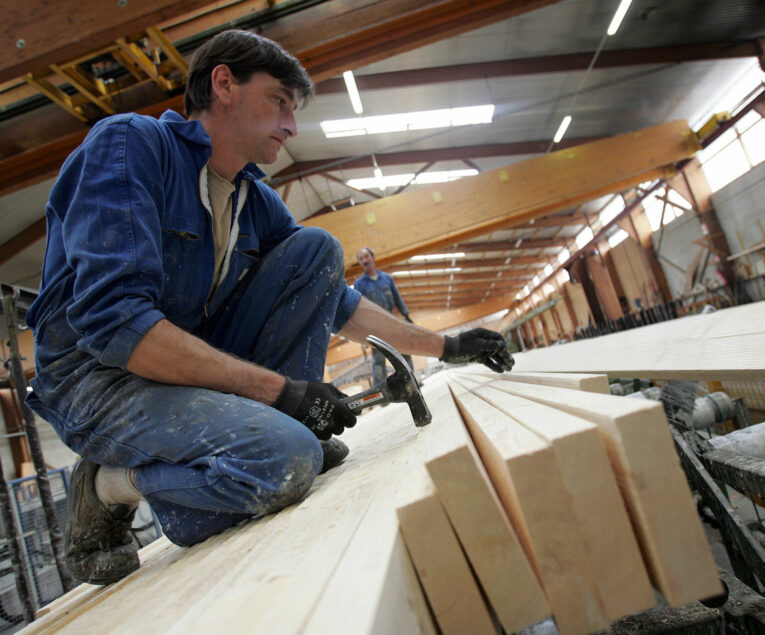 photo de fabrication de l'usine des charpentes fournier