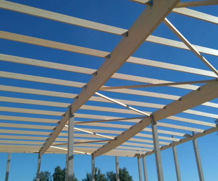 structure en bois lamellé collé pour un entrepot logistique