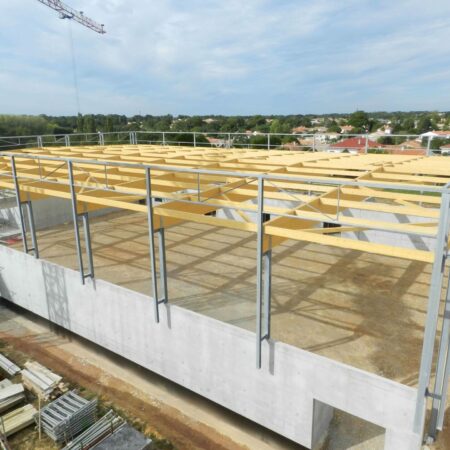structure en bois lamellé collé pour une salle de sport